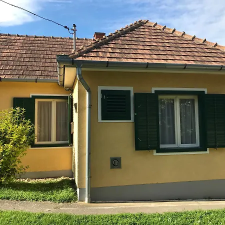 Leeuwenstein Ferienhaus *