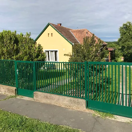 Leeuwenstein Ferienhaus *